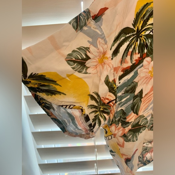 O.L.M woman’s crop button up hawaiian shirt - Picture 5 of 6